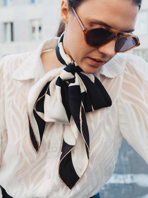 Duża chusta jedwabna Szach i Mat 110cm x 110cm PREMIUM