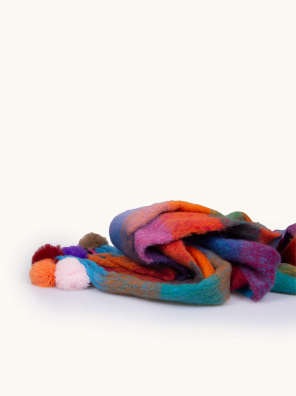 Szal w kratę wielokolorową z pomponami 40 cm x 220 cm