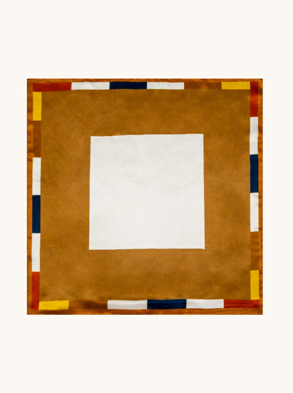 Apaszka jedwabna karmelowa z geometryczną ramą 53x53 cm