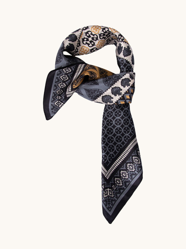 Apaszka jedwabna szara w geometryczne wzory 70x70 cm