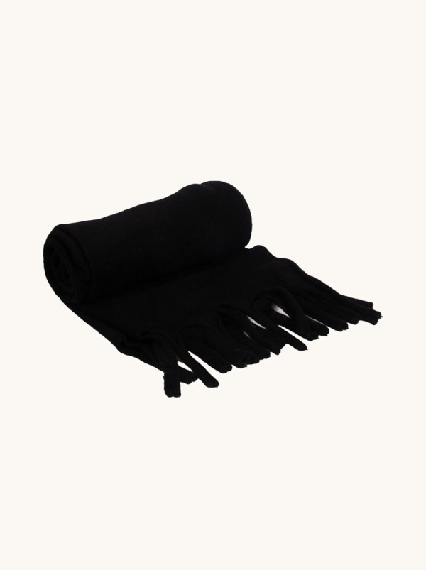 Szal czarny z frędzlami 55 cm x 180 cm