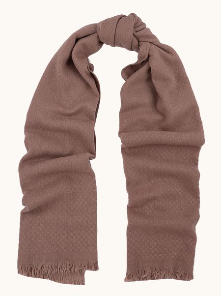 Ciepły szal z delikatnym wzorem i frędzlami 63x190 cm