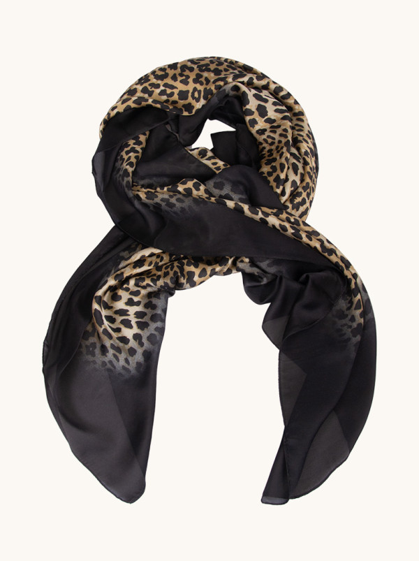 Szal w zwierzęcy print w wersji ombre 90cm x 180cm