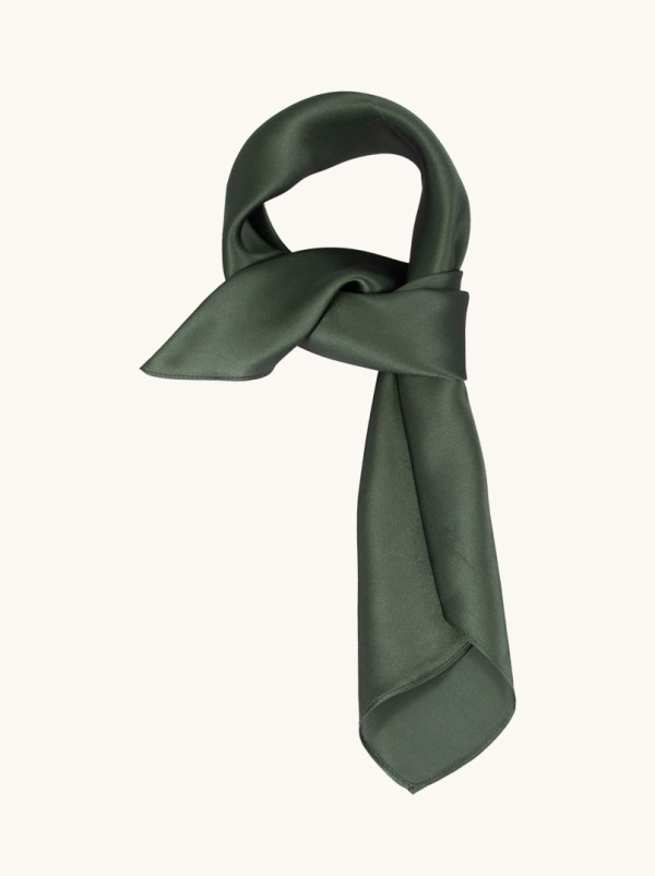 Silk scarf in extinguished green 70 cm x 70 cm