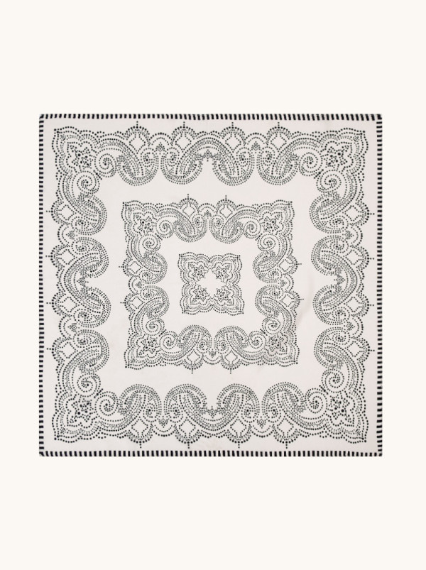 Apaszka jedwabna ecru ze wzorem paisley 65x65 cm