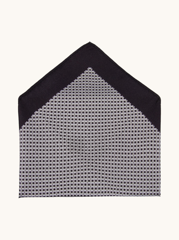 Jedwabna poszetka w kwadraciki   32 cm x 32 cm