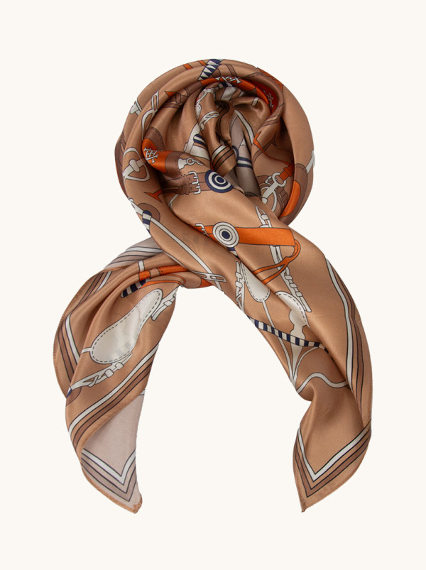 Apaszka z jedwabiu beżowa we wzory 90 cm x 90 cm