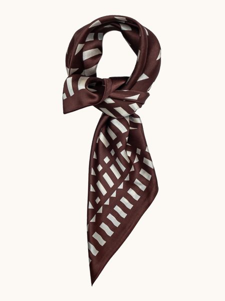 Geometric silk scarf in burgundy 65x65 cm