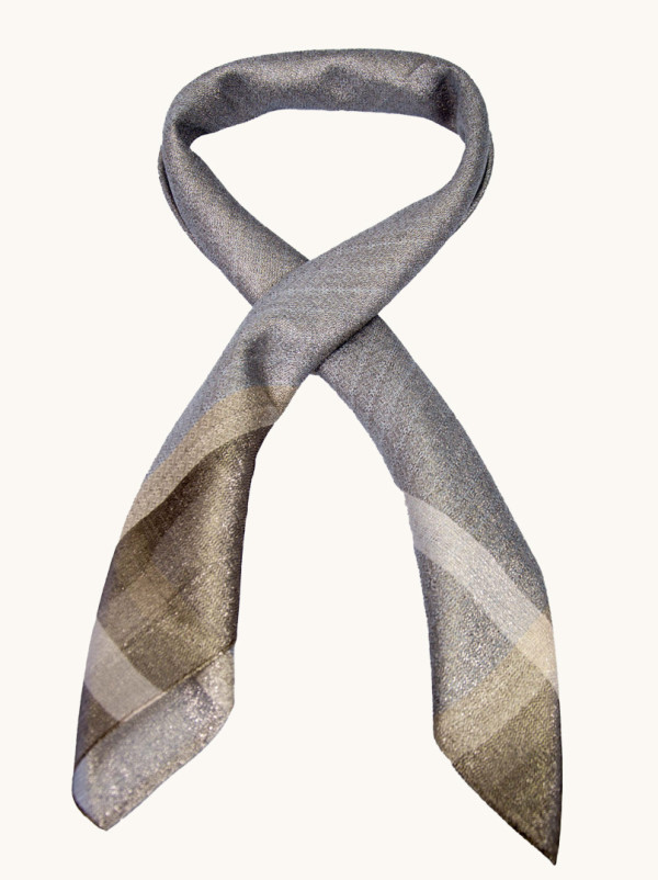 Scarf with silk
