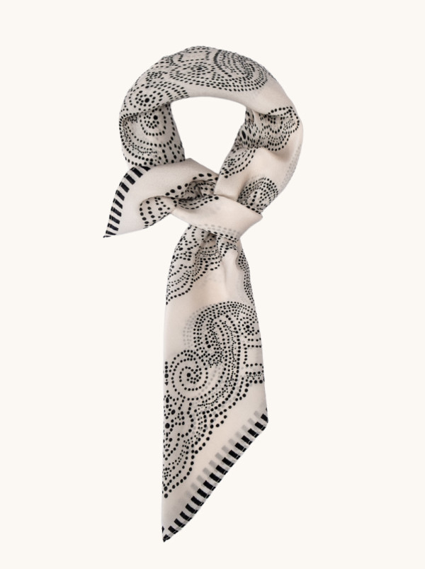 Apaszka jedwabna ecru ze wzorem paisley 65x65 cm 