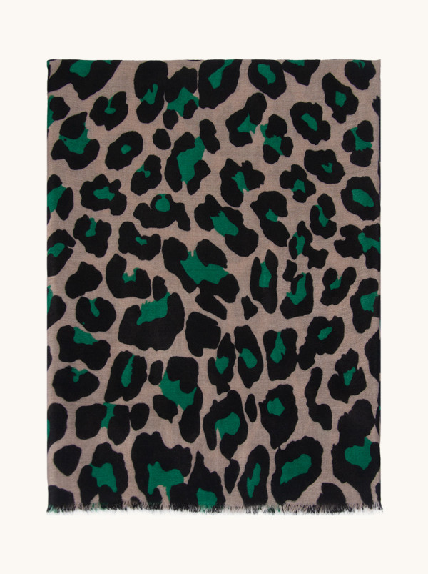 Szal wiskozowy z motywem zwierzęcym w szmaragdowe cętki 90cm x 180cm