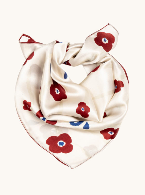 Apaszka jedwabna ecru w czerwone kwiaty 53x53 cm