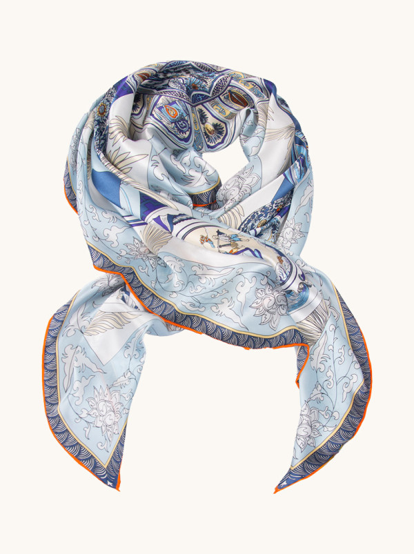 Silk shawl heavenly elegance 110 cm x 110 cm