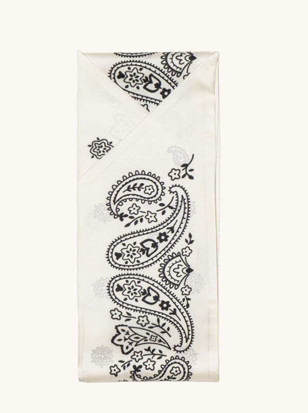 Jedwabna apaszka krawatka czarno biała ze wzorem paisley 12cm x120 cm