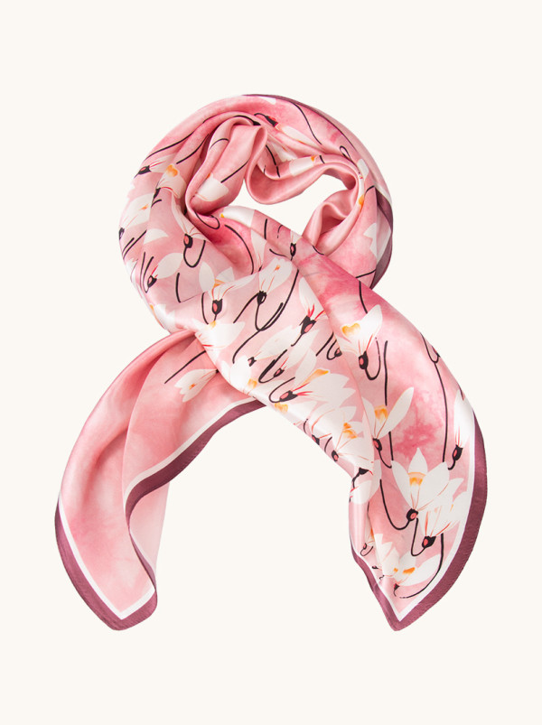 Duża apaszka jedwabna różowa z kwiatowym wzorem 88cm x88cm