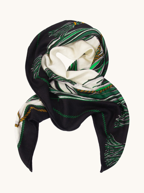 Apaszka wełna z jedwabiem z motywem konia na czarnym tle 90 cm x 90 cm