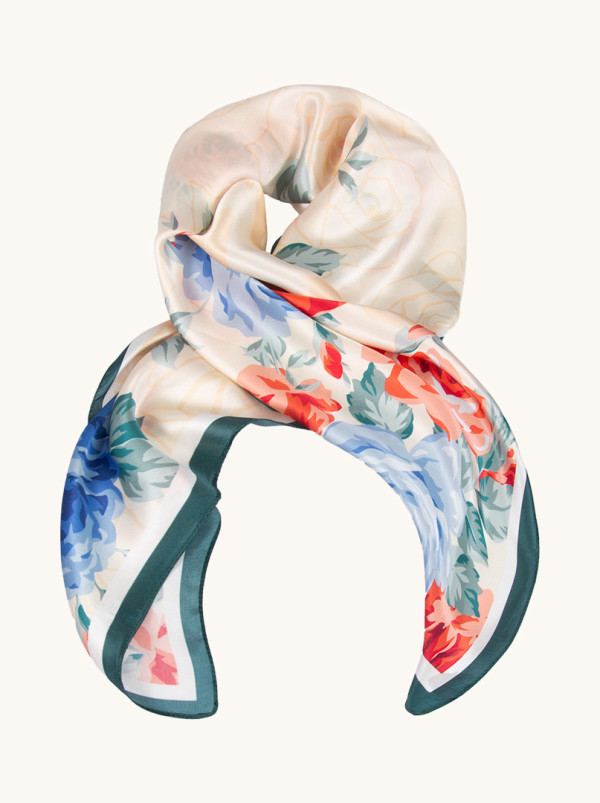 Jedwabna apaszka   Różany ogród  85cm x85cm