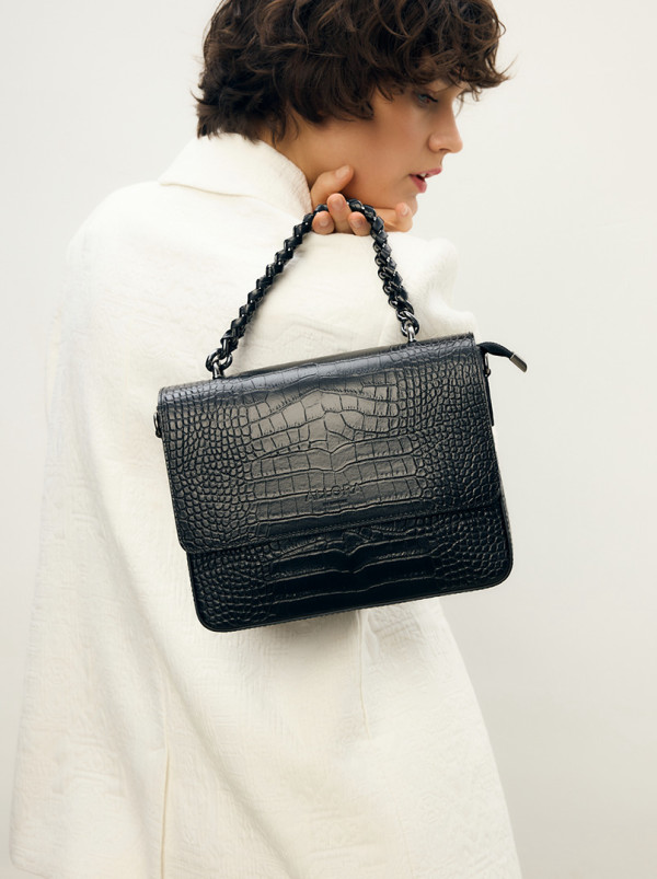 Czarny kuferek ALLORA be unique ze skóry naturalnej 20 cm x 27 cm PREMIUM