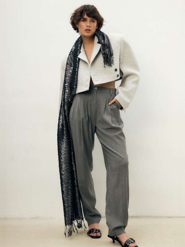 Elegant glossy evening shawl in black with tassels 70 cm x 200 cm PREMIUM