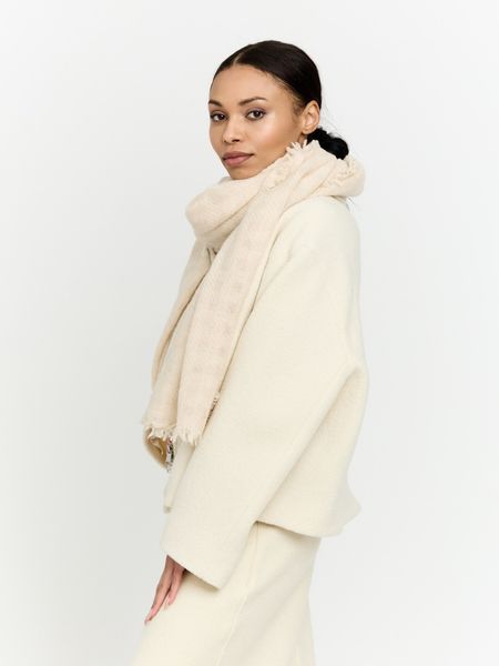Szal kaszmirowy ciepły z frędzlami w odcieniu kremowej bieli 70cm x 220cm PREMIUM