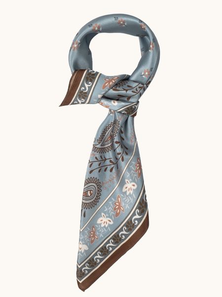 Apaszka jedwabna błękitna z motywem paisley 70x70 cm