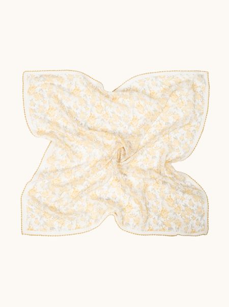 Apaszka jedwabna żółta w kwiaty z koronkową obwódką 65x65 cm