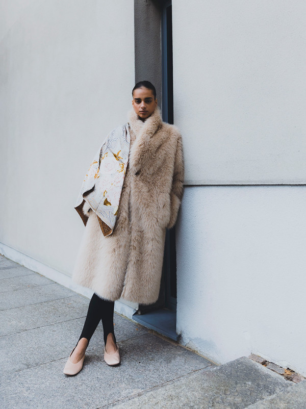 Duża chusta jedwabna ROSA DI SERA 110x110 cm PREMIUM