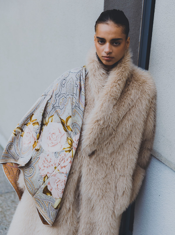 Duża chusta jedwabna ROSA DI SERA 110x110 cm PREMIUM