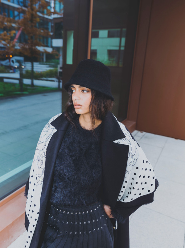 Duża chusta wełna z jedwabiem NUVIA 140x140 cm PREMIUM