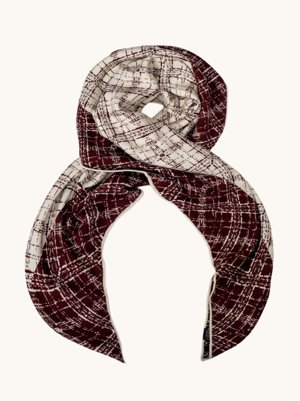 Chusta wełna z jedwabiem  dwustronna geometryczna 105cm x105cm 