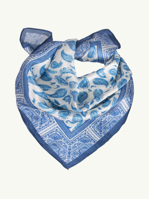 Apaszka jedwabna niebieska z motywem paisley 53x53 cm