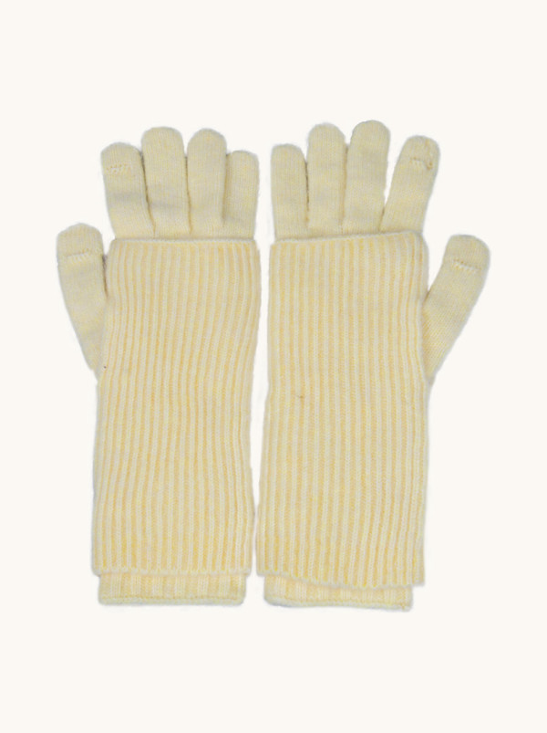 Wool gloves in yellow color