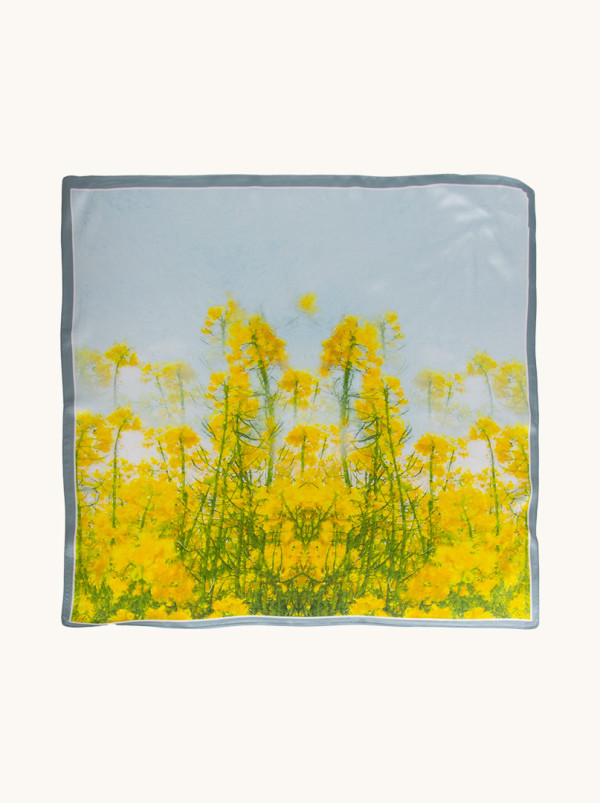 Apaszka jedwabna Złote pole 68x68 cm