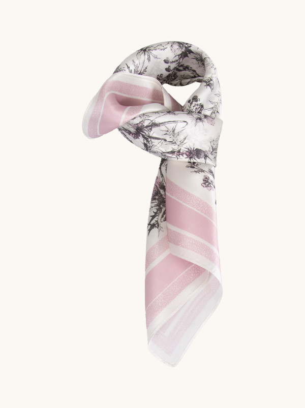 Apaszka z jedwabiu w pudrowych tonach 65cm x 65cm