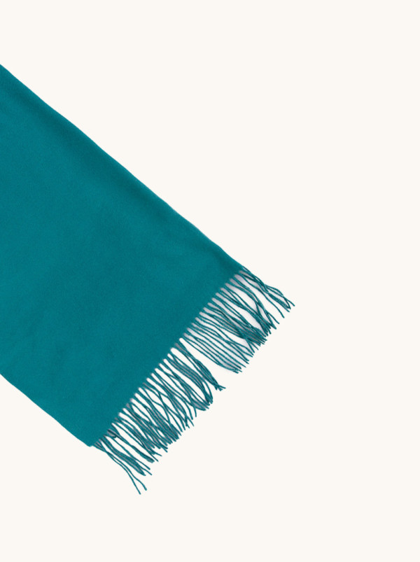 Zielony morski gładki szalik z frędzlami