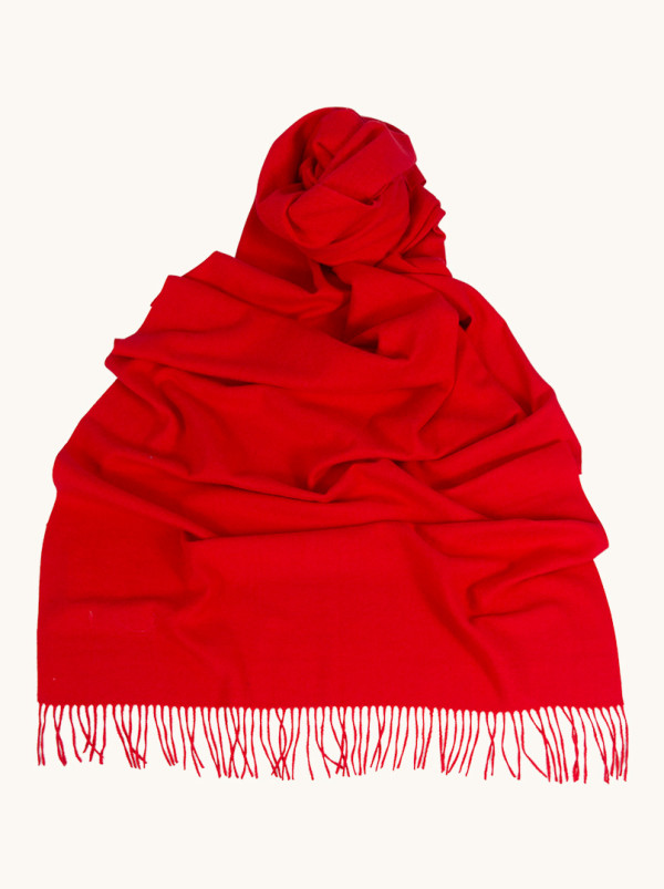 Szal ciepły czerwony z frędzlami  65 cm x 180 cm