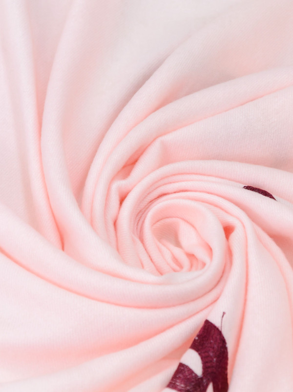 Szal ciepły różowy z motywem haftowanych liter 70 cm x 190 cm