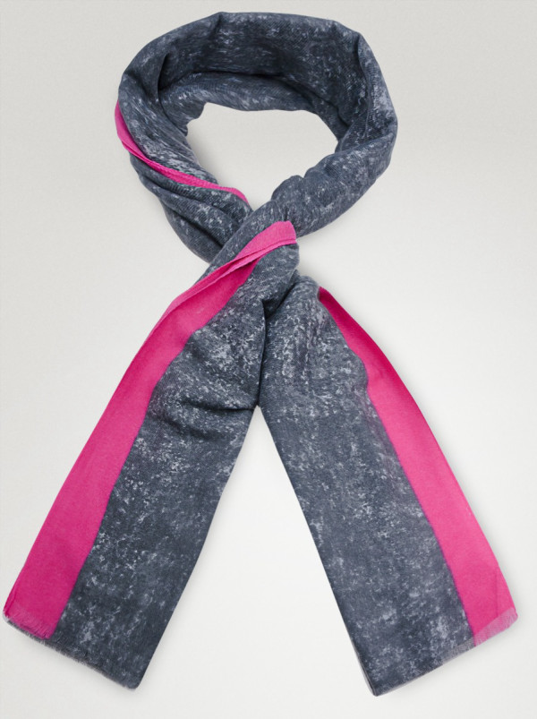 melanżowy szal w kolorze szarym (09SZ189)