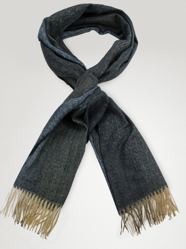 Gruby cieniowany szal w paski (09SZ196)