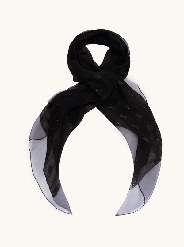 Scarf with wool and silk