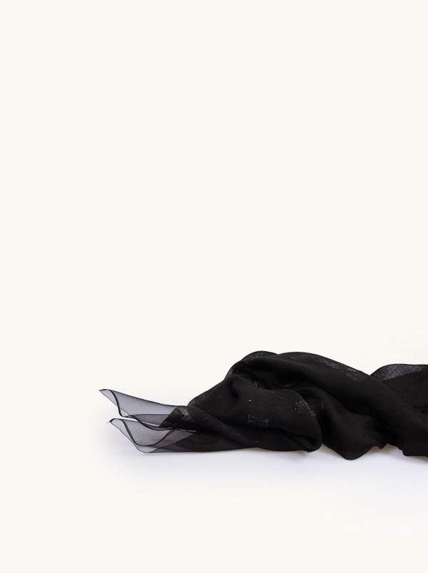 Scarf with wool and silk