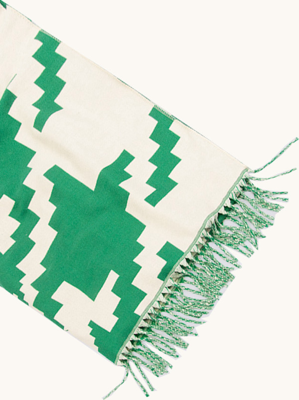 Ciepły szal  w zielone geomteryczne wzory 70cm x 210cm