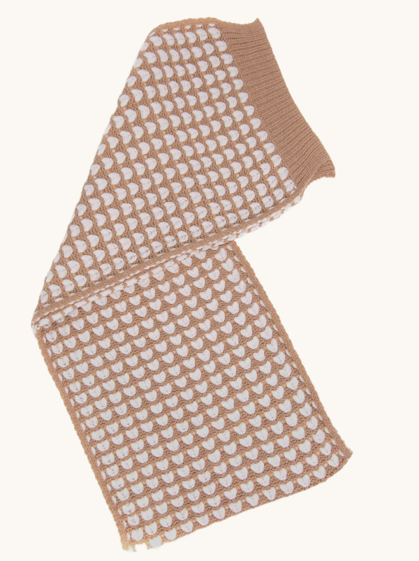 Ciepły beżowy wąski dzianinowy szal 34 cm x 190 cm