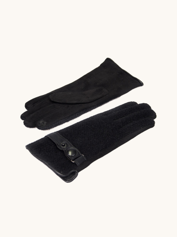 Black gloves