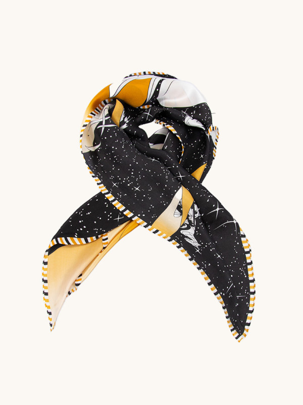 Apaszka duża z jedwabiu 86x86 cm z kosmicznym motywem