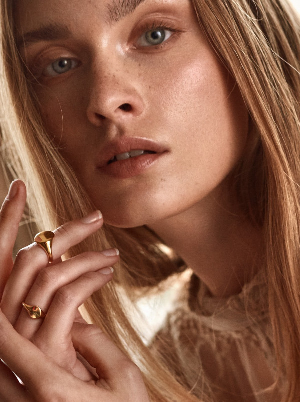 Złoty masywny sygnet