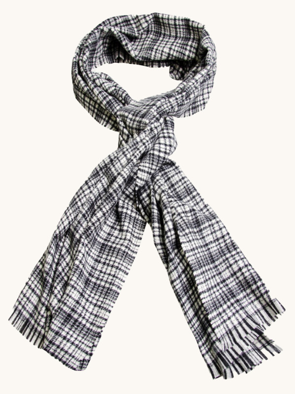 Szal ciepły czarny w kratę 65cm x 200 cm