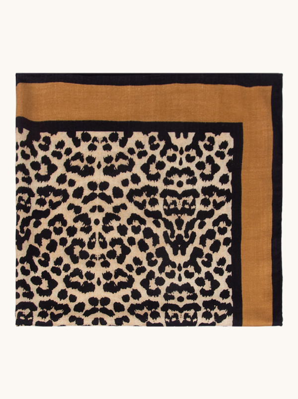 Chusta wełna z jedwabiem z motywem panterki 85 cm x 85 cm