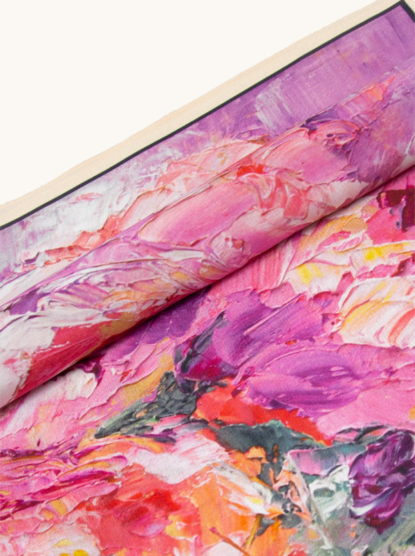 Apaszka jedwabna w malarskie kwiaty 68x68cm