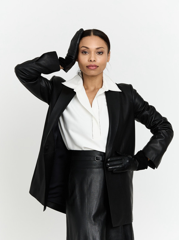 Czarne Skórzane Rękawiczki z Potrójną Falbanką